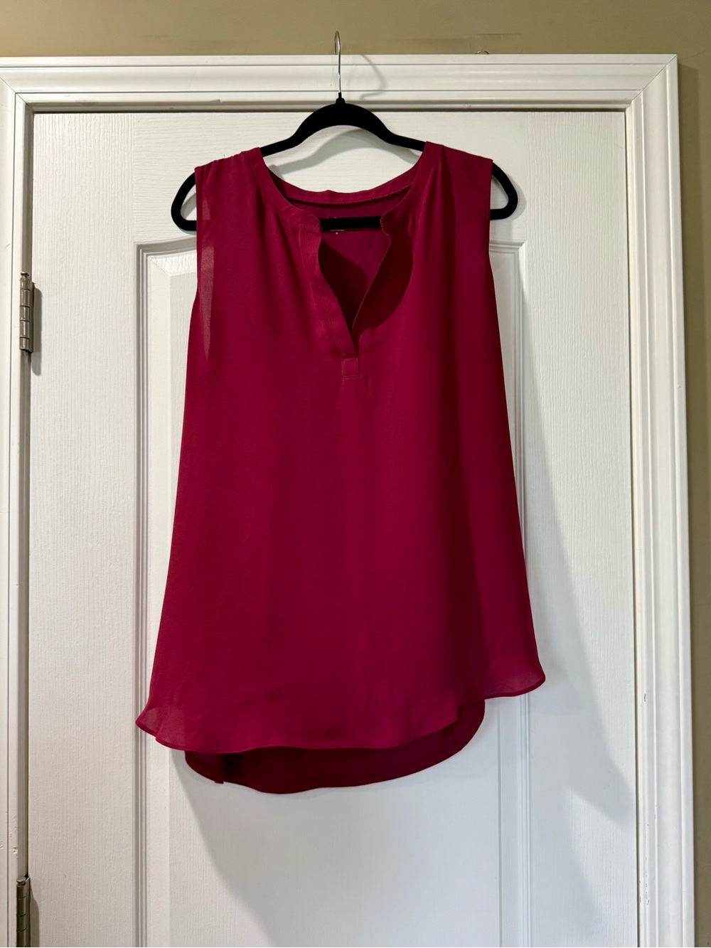LOFT Magenta Sleeveless Split-Neck Chiffon Camisole